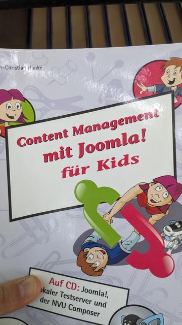 Ein Foto eines Buchs mit dem Titel "Content Management mit Joomla! für Kids"