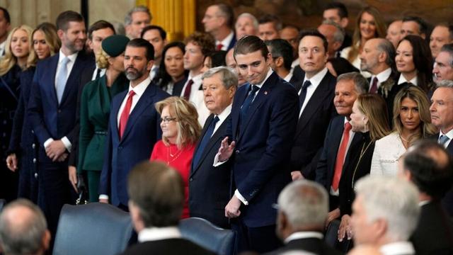 Who is standing next to Barron Trump? Trump’s kids, family circle – NBC Chicago