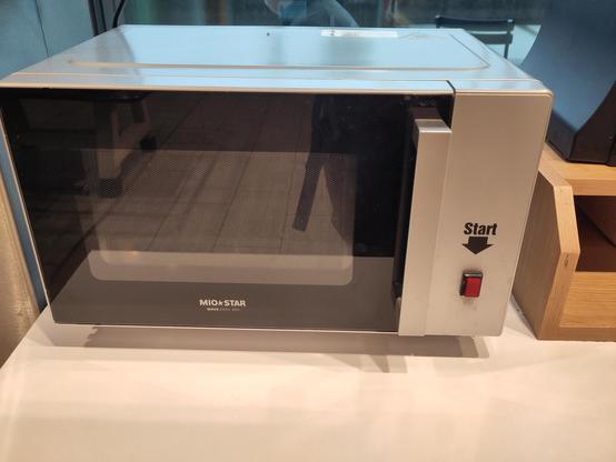 Micowave with just a start button.