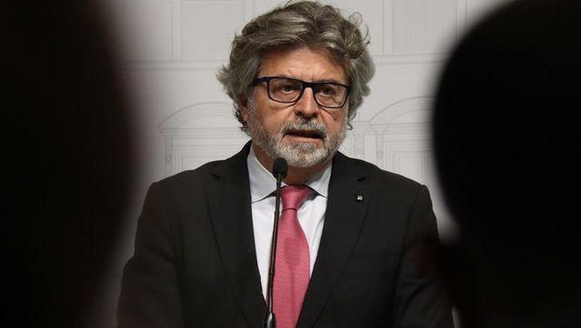 El vicepresident de Junts, Antoni Castellà, en roda de premsa al Palau de la Generalitat