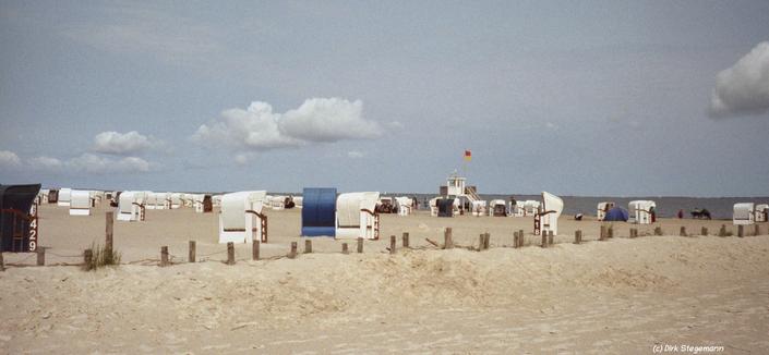 Der Strand von Harlesiel an der Nordsee.