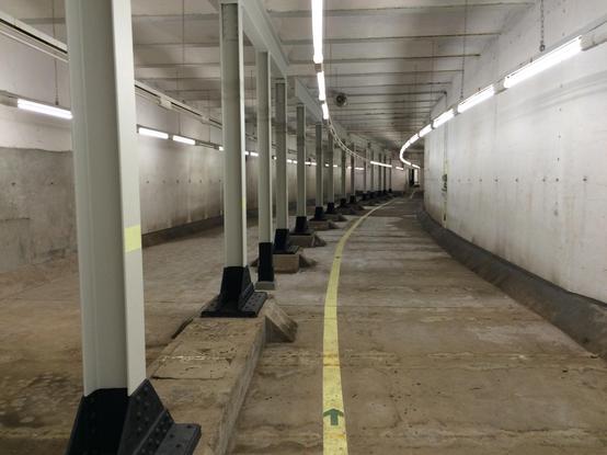 leerer Tunnel am ZOB Hamburg