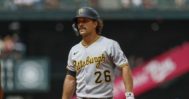 Royals acquire Adam Frazier from the Pirates