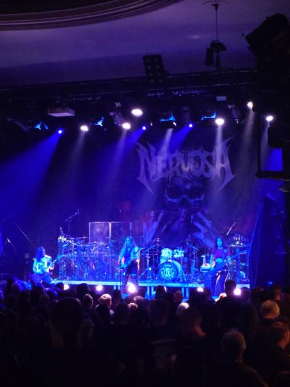 Vorband Nervosa auf der Bühne