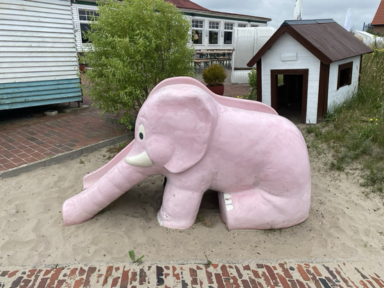 Pinker Spielelefant