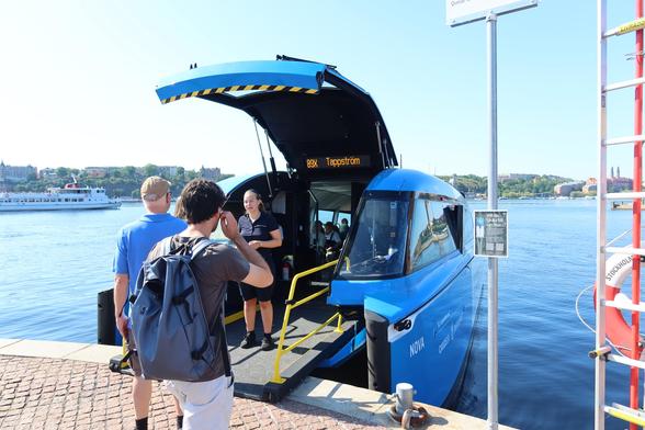 Electric hydrofoil ferry in Stockholm