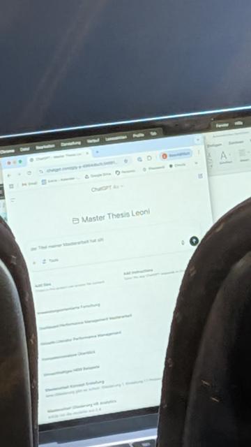 Picture of a notebook screen, showing ChatGPT with the title 'Masterarbeit Leonie'