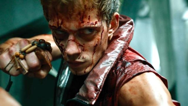 『死霊のはらわた』シリーズ サム・ライミ製作、脳が吹っ飛ぶアクション復讐劇/映画『ボーイ・キルズ・ワールド:爆拳壊界流転掌列伝』予告編