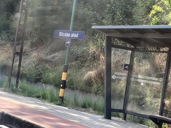 Station sign Bicske alsó