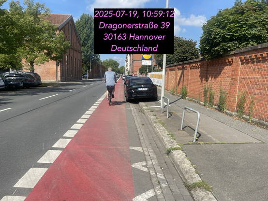 Den Weg Zum Supermarkt ohne Auto nur Gefährlich- Das Schwächste Glied Mütter mit Kinderwagen,und Weiteren Kindern, Bewegungs eingeschränkten Personen