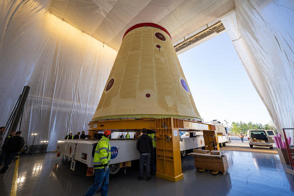NASA_moves_SLS_Hardware_for_Artemis_III_at_Marshall_Space_Flight_Center_(SLS-5329_-_MSFC_03172025_LVSA_III_Move_from_4649_to_4708_2).jpg