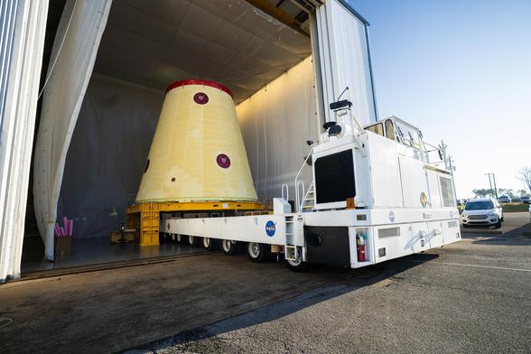 NASA_moves_SLS_Hardware_for_Artemis_III_at_Marshall_Space_Flight_Center_(SLS-5329_-_MSFC_03172025_LVSA_III_Move_from_4649_to_4708_5).jpg
