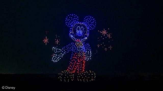ディズニーのドローンショー、今年も全国で開催！　栃木と山形の花火大会で“マジック・イン・ジ・エア” - トラベル Watch