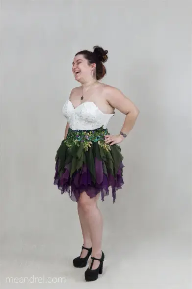 La même de trois quarts.