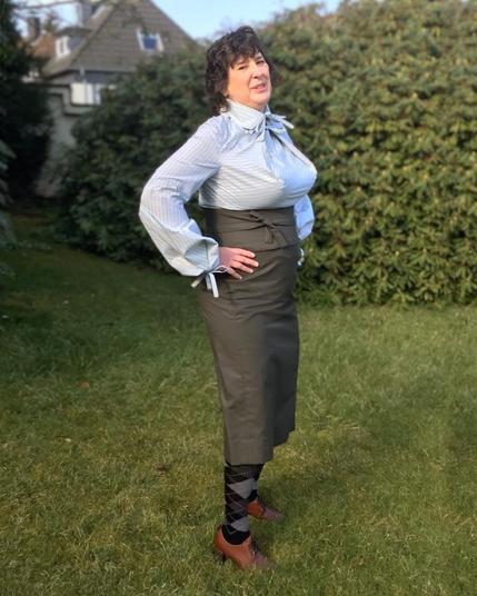 Jagdbraut im Outfit von Iris Luckhaus