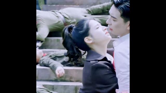 🥺🥺 #fallinlove #chenxingxu #zhangjingyi #一见倾心 #youku #shorts