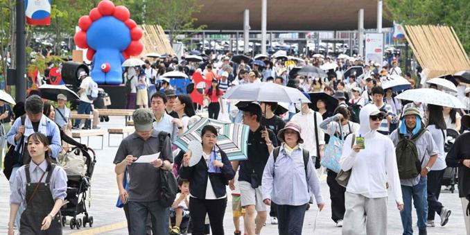 Expo crowds lift Osaka hotel rates 30%-40%, with further rise expected