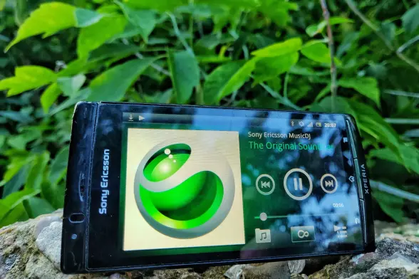 Купил смартфон Sony Ericsson из древних времен и остался приятно удивлен: Xperia Arc в 2025 году