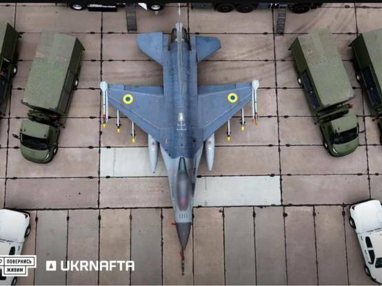 F-16 plane with a mobile support unit in an undisclosed location, Ukraine. (Come Back Alive charity foundation)