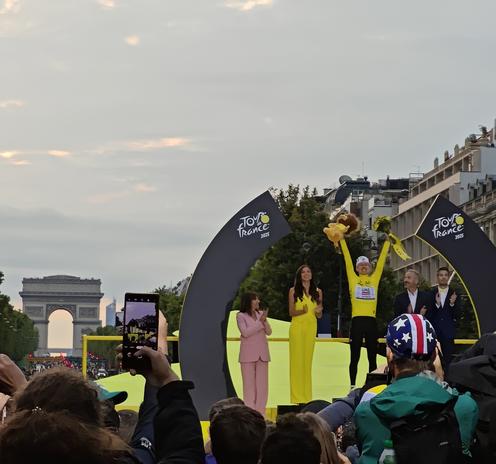 Podium du Tour de France 2025, Pogacar en jaune
