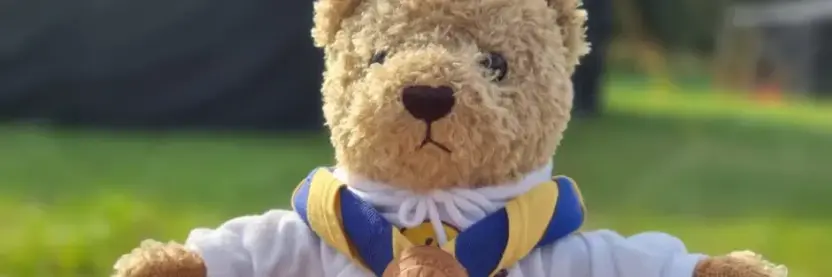 Symbolbild: Stofftier mit Ranger-Kluft