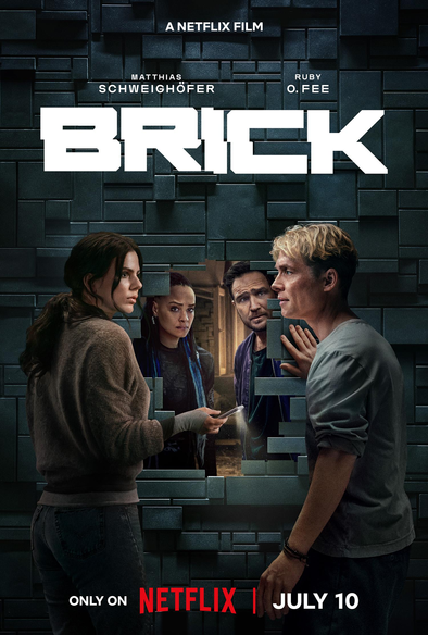 "Brick" di Philip Koch, 99 minuti, 2025.
-Tim e Olivia devono unire le forze con i vicini per salvarsi, dopo che all'improvviso un misterioso muro circonda il loro condominio.- da themoviedb.org

Locandina del film Brick, thriller fantascientifico tedesco. Il titolo appare al centro in caratteri bianchi su uno sfondo che simula un muro di mattoni grigi. Sopra al titolo si legge “A Netflix Film”. In basso, i nomi degli attori Matthias Schweighöfer e Ruby O. Fee, insieme alla scritta “Only on Netflix | July 10”. Due persone, presumibilmente i protagonisti, si osservano attraverso un'apertura nel muro; una di loro tiene in mano un dispositivo luminoso.