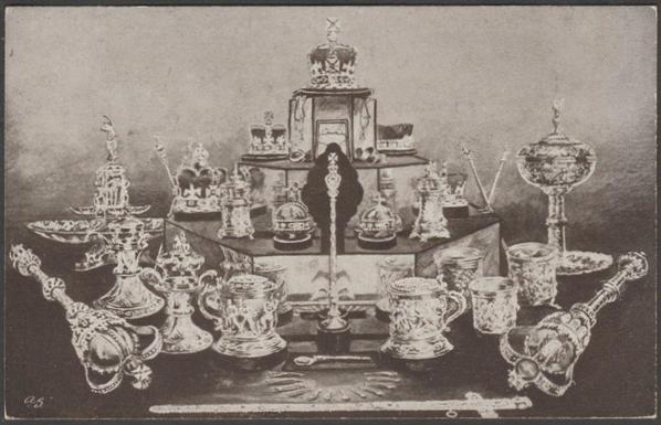 Printed monochrome postcard showing a view of the Crown Jewels in the Tower of London.

Published by Gale & Polden Ltd, London, Aldershot & Portsmouth, No 1858, c.1910.

Postally unused.

Very good condition, with slight corner bumps.
