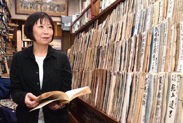 活字文化の元気は神保町から！ 世界に誇る「本の街」の面白さを多彩に発信 | 経済産業省 METI Journal ONLINE