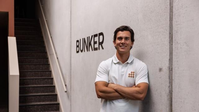 On The Up: Pro-golfer’s son opens Mount Maunganui indoor golf simulator