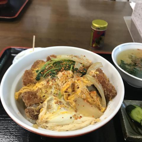 Katsudon photo
Fried pork, egg, onion, and soy sauce   broth.