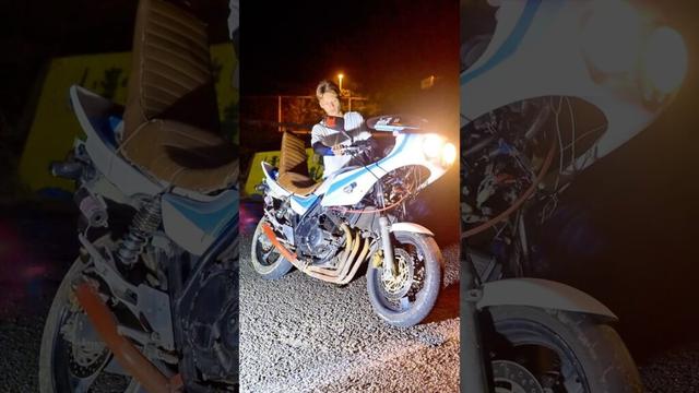 【旧車會】CB400SFで走ると警察に止められそうな見た目⚠️爆音マフラー音⚠️ #高知県 #bike #bikelover #bikelife #norikh250 #バイク好きと繋がりたい