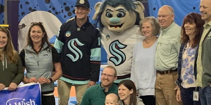 Seattle mascot goes viral after surviving bear encounter in Alaska’s Katmai National Park