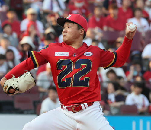広島対中日　広島先発の高（撮影・加藤孝規）