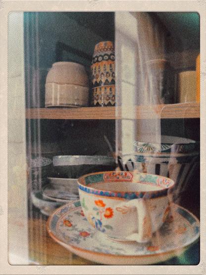Nouvelle tasse avec sa sous tasse
