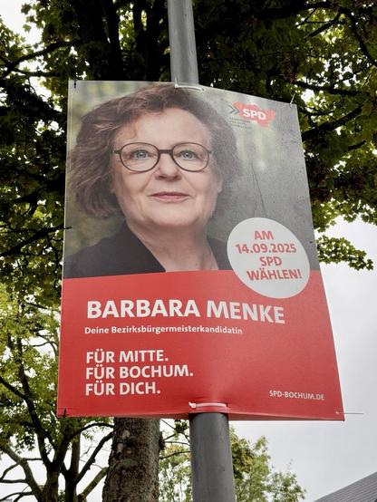 Plakat von Barbara Menke (Kandidatin der SPD Bochum-Mitte für das Amt der Bezirksbürgermeisterin in der Bezirksvertretung Bochum-Mitte
