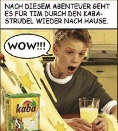 ausschnitt einer alten werbung in fotocomic-form für kaba mit bananengesxhmack: der protagonist hält ein glas mit bananen-kaba in den händen und sagt "WOW!!!" während er von einer gelben flüssigkeit voller goldener sterne umspült wird. darüber steht geschrieben: "nach diesem Abenteuer geht es für Tim durch den Kaba-Strudel wieder nach Hause"