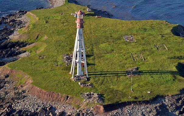 Phare de Pointe-Plate à #MiquelonLanglade (#SaintPierreEtMiquelon) En 1894, le phare est démoli par un incendie. Un feu provisoire est mis en place et la sirène renforcée jusqu'à la mise en service d'un nouveau...
Suite 👉 https://monumentum.fr/monument-historique/pa97500012/miquelon-langlade-phare-de-pointe-plate
#Patrimoine #MonumentHistorique
Photo CC-BY-SA 4.0 : PASCAL CARRERE