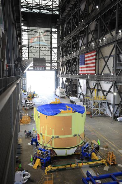 Artemis_III_Engine_Section_Boat_Tail_(KSC-20250730-PH-RB01_0007).jpg