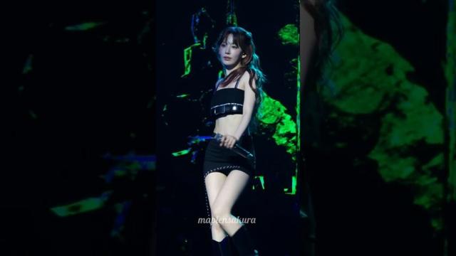 250802 Unforgiven, I'm a villain #EASY_CRAZY_HOT #SAKURA #사쿠라 #宮脇咲良 #LE_SSERAFIM #르세라핌 #fancam #직캠