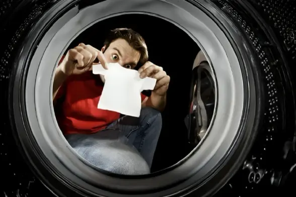 صحيفة المرصد - باستخدام منتج منزلي شائع .. خبيرة أسترالية تكشف طريقة لاستعادة الملابس المنكمشة بعد الغسيل