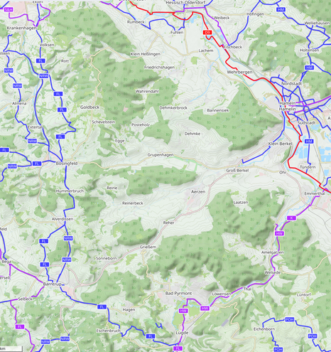 Straßenkarte von Aerzen (bei Hameln, das nordöstlich auf der Karte zu sehen ist) mit hervorgehoeben Fahrradrouten. 
Blau: Lokale Radrouten.
Lila: Regionale Radrouten
Rot: Nationale Radrouten.

In und um Aerzen gibt es keine solchen Routen.
