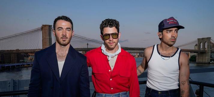 Jonas Brothers en los Fuegos Artificiales de Macy, por el 4 de julio en Estados Unidos, julio de 2025. / NBC