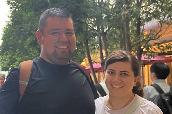 メキシコから来た（左から）カルロスさんとパウリーナさん【写真：Hint-Pot編集部】