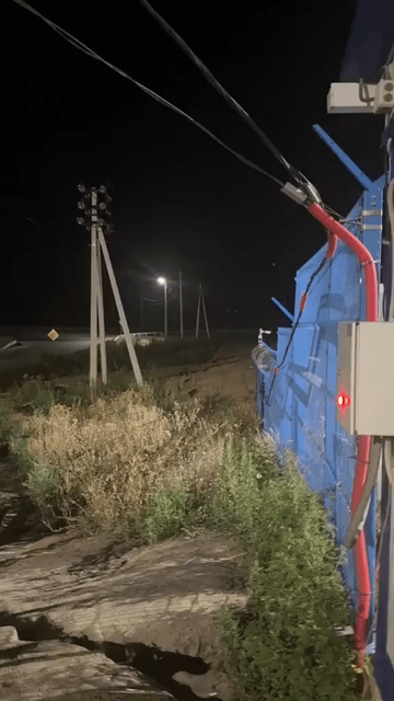A man claims to have filmed a landed craft in Russia. The footage was posted five days ago on a TikTok account. The author says the object remained landed for quite some time.