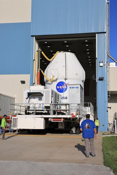Artemis_II_Orion_move_from_MPPF_to_LASF_(KSC-20250809-PH-KLS01_0038).jpg