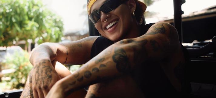 Beéle en la imagen promocional de su nuevo disco titulado 'BORONDO'