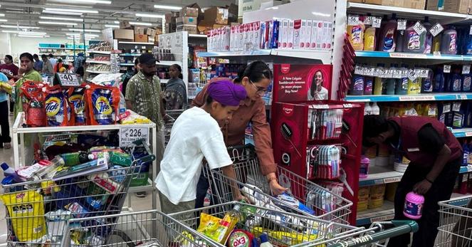 インド、10月までに消費税減税へ 国内経済の活性化目指す | ロイター