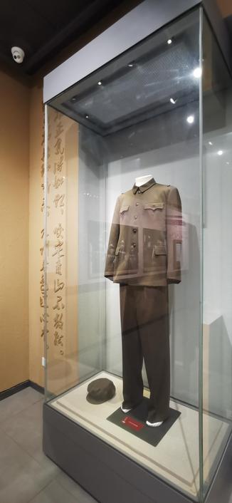 许光达故居
中山装