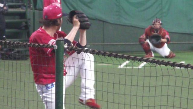 楽天 瀧中瞭太が試合前にブルペンで投球練習　西武 vs 楽天　2025年8月9日(土)　ベルーナドーム