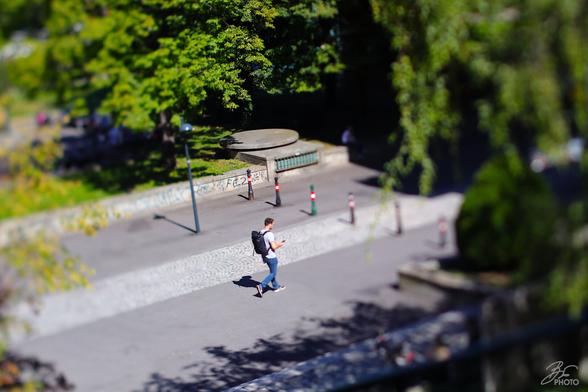 Tilt-Shift Test: The Walker